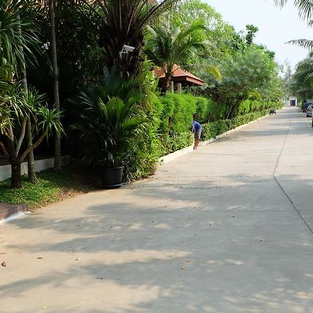 Thai Thani Pool Villa Resort Csomtien-part Kültér fotó