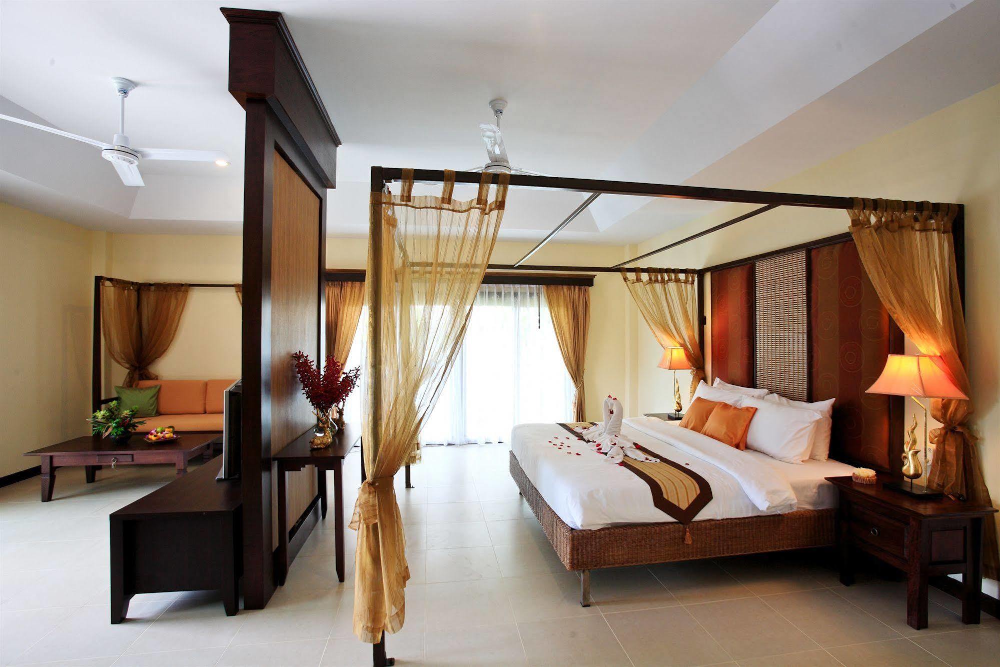 Thai Thani Pool Villa Resort Csomtien-part Kültér fotó