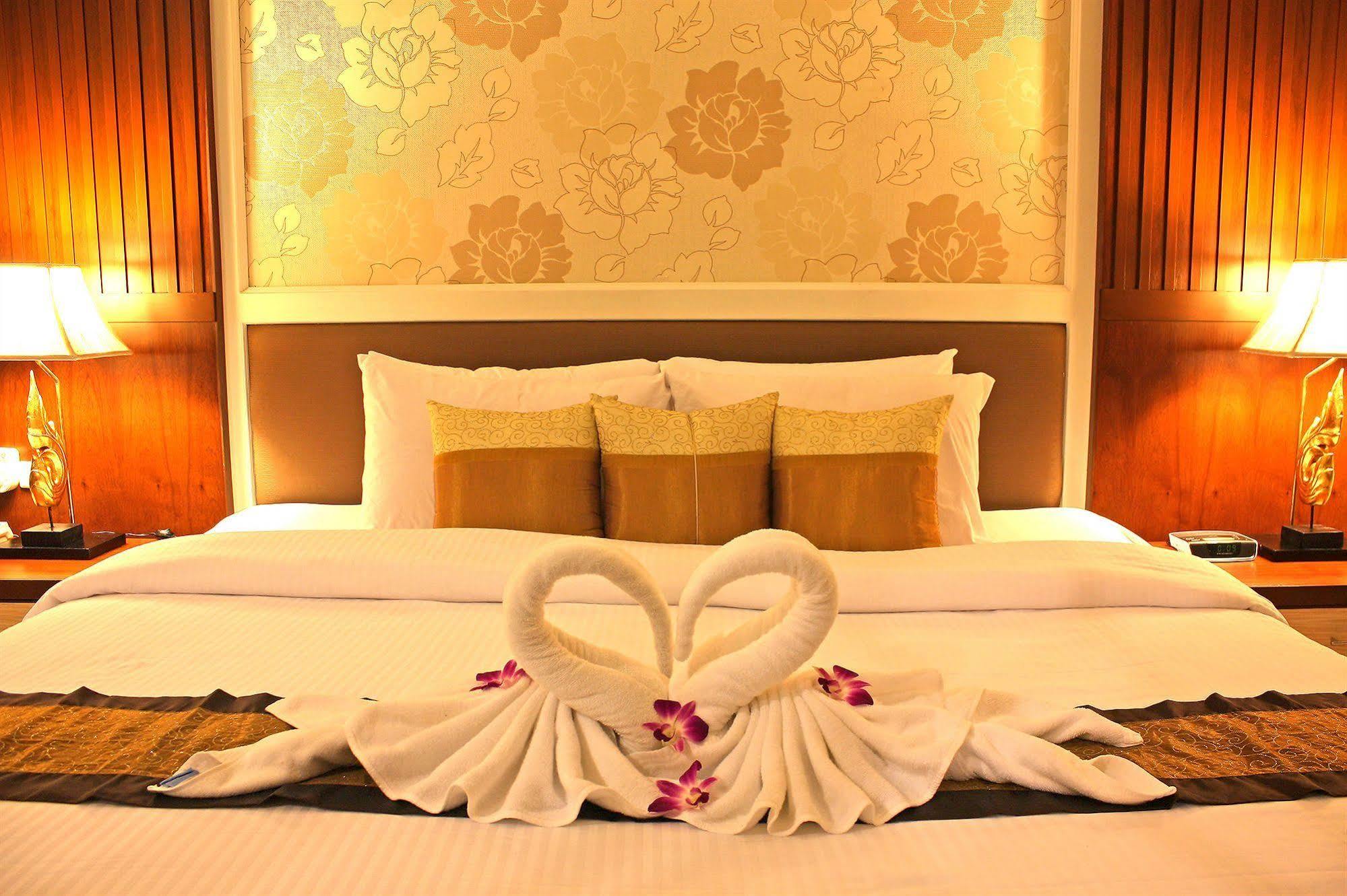 Thai Thani Pool Villa Resort Csomtien-part Kültér fotó