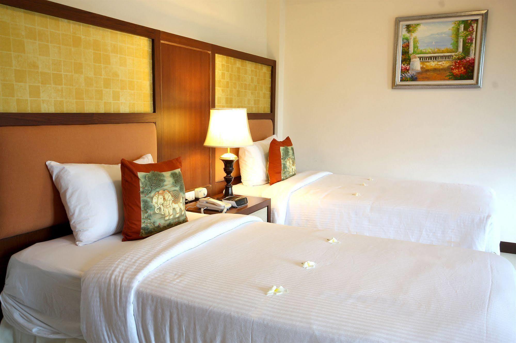 Thai Thani Pool Villa Resort Csomtien-part Kültér fotó
